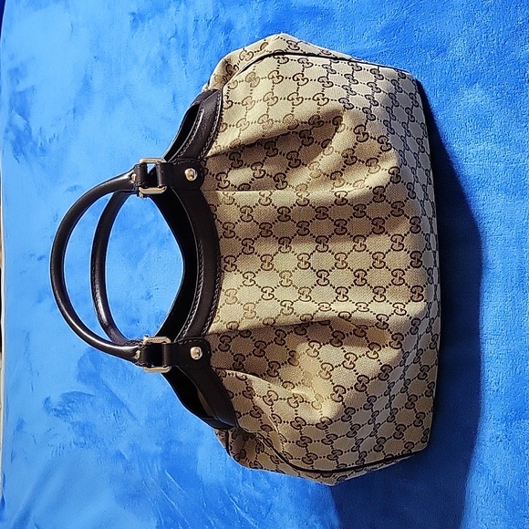 Gucci Sukey GG Medium Canvas Shoulderbag Tote - Picture 4 of 16